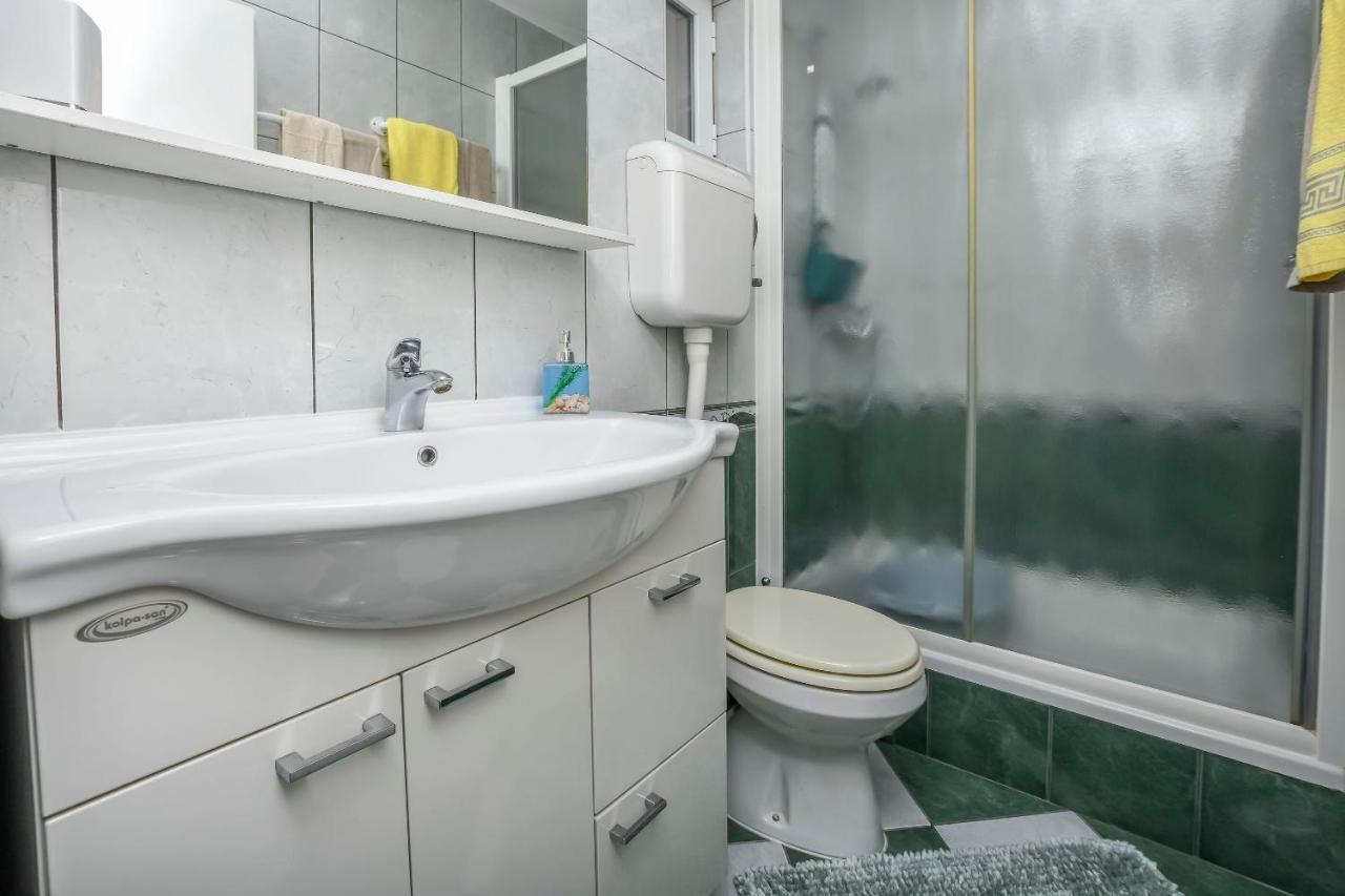 Apartment Iryna Rogoznica  Eksteriør bilde