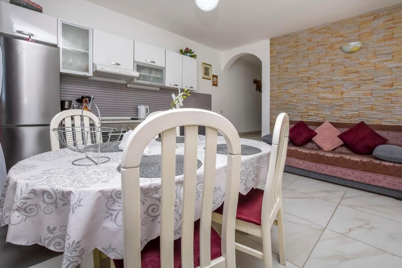 Apartment Iryna Rogoznica  Eksteriør bilde